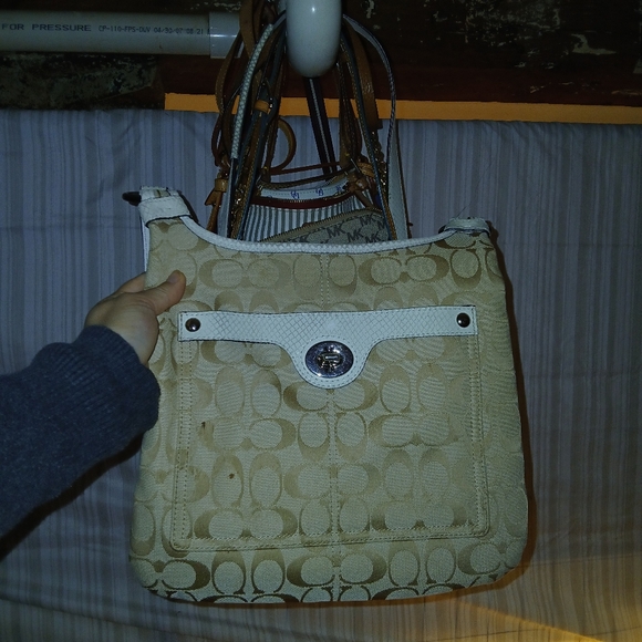 Coach Beige and White Shoulder Bag - Picture 1 of 4